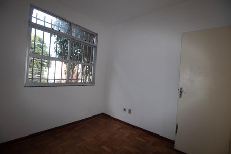 Quarto 01 de apartamento para alugar com 2 quartos, 48m² em Padre Eustáquio, Belo Horizonte