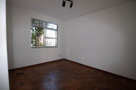 Sala  de apartamento para alugar com 2 quartos, 48m² em Padre Eustáquio, Belo Horizonte