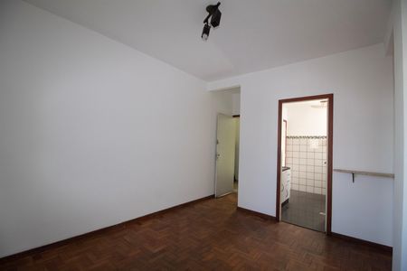 Sala  de apartamento para alugar com 2 quartos, 48m² em Padre Eustáquio, Belo Horizonte