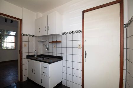 Apartamento para alugar com 48m², 2 quartos e 1 vaga Apartamento para alugar com 48m², 2 quartos e 1 vagaCozinha e Área de Serviço