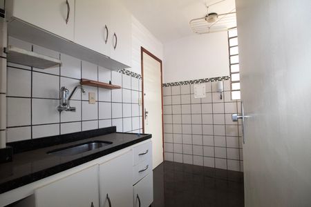 Apartamento para alugar com 48m², 2 quartos e 1 vaga Apartamento para alugar com 48m², 2 quartos e 1 vagaCozinha e Área de Serviço