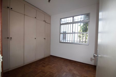 Quarto 01 de apartamento para alugar com 2 quartos, 48m² em Padre Eustáquio, Belo Horizonte