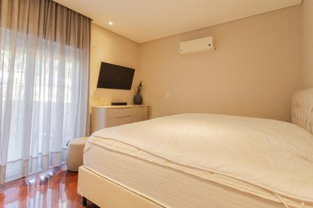 Casa de condomínio para alugar com 321m², 3 quartos e 4 vagas Casa de condomínio para alugar com 321m², 3 quartos e 4 vagasQuarto Suíte 2