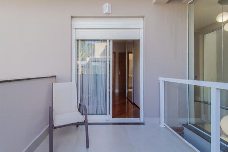 Casa de condomínio para alugar com 321m², 3 quartos e 4 vagas Casa de condomínio para alugar com 321m², 3 quartos e 4 vagassacada