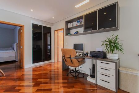 Casa de condomínio para alugar com 321m², 3 quartos e 4 vagas