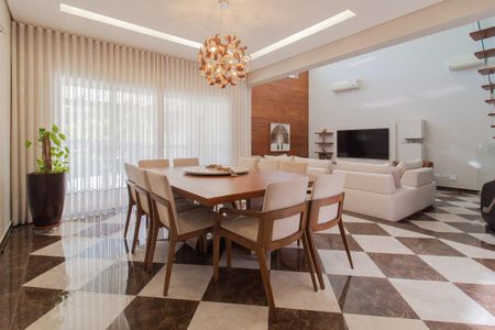 Casa de condomínio para alugar com 321m², 3 quartos e 4 vagas Casa de condomínio para alugar com 321m², 3 quartos e 4 vagasSala de jantar