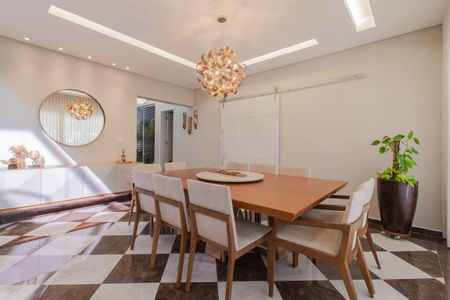 Casa de condomínio para alugar com 321m², 3 quartos e 4 vagas Casa de condomínio para alugar com 321m², 3 quartos e 4 vagasSala de jantar