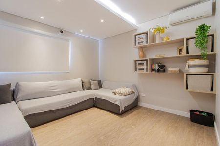Casa de condomínio para alugar com 321m², 3 quartos e 4 vagas Casa de condomínio para alugar com 321m², 3 quartos e 4 vagasSala de cinema