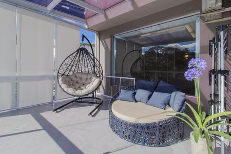 Casa de condomínio para alugar com 321m², 3 quartos e 4 vagas Casa de condomínio para alugar com 321m², 3 quartos e 4 vagasSacada