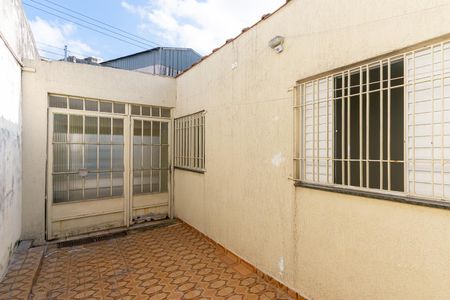 Casa para alugar com 110m², 3 quartos e 3 vagas Casa para alugar com 110m², 3 quartos e 3 vagasÁrea externa