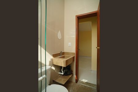 Casa para alugar com 62m², 2 quartos e sem vaga Casa para alugar com 62m², 2 quartos e sem vagaBanheiro Social
