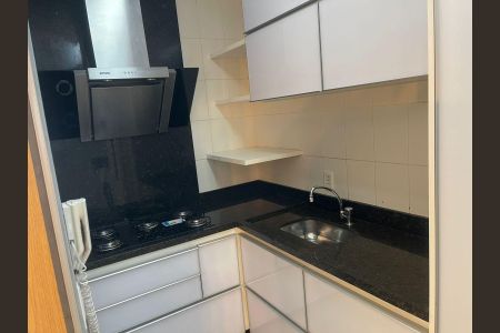 Cozinha de apartamento para alugar com 2 quartos, 65m² em Setor Bueno, Goiânia