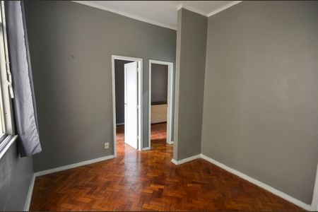 Apartamento à venda com 48m², 1 quarto e sem vaga Apartamento à venda com 48m², 1 quarto e sem vagaSala