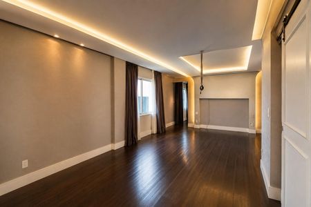 Apartamento para alugar com 530m², 4 quartos e 3 vagas Apartamento para alugar com 530m², 4 quartos e 3 vagasDormitório - Suíte 2