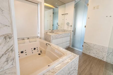 Apartamento para alugar com 530m², 4 quartos e 3 vagas Apartamento para alugar com 530m², 4 quartos e 3 vagasSuíte 2