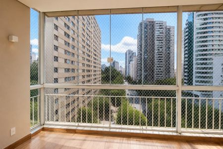 Apartamento para alugar com 530m², 4 quartos e 3 vagas Apartamento para alugar com 530m², 4 quartos e 3 vagasVaranda e Vista