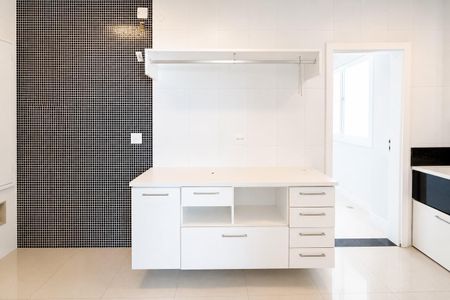 Apartamento para alugar com 530m², 4 quartos e 3 vagas Apartamento para alugar com 530m², 4 quartos e 3 vagasÁrea de Serviço
