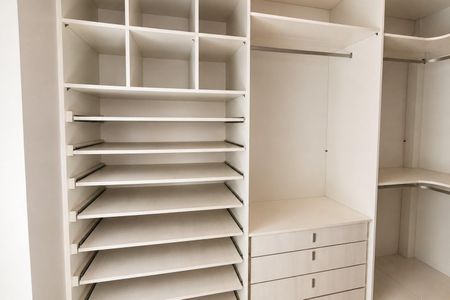 Apartamento para alugar com 530m², 4 quartos e 3 vagas Apartamento para alugar com 530m², 4 quartos e 3 vagasDormitório - Closet 1