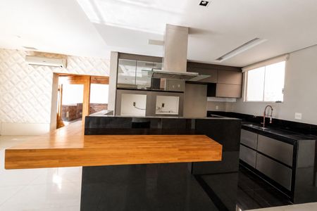 Apartamento para alugar com 530m², 4 quartos e 3 vagas Apartamento para alugar com 530m², 4 quartos e 3 vagasCozinha