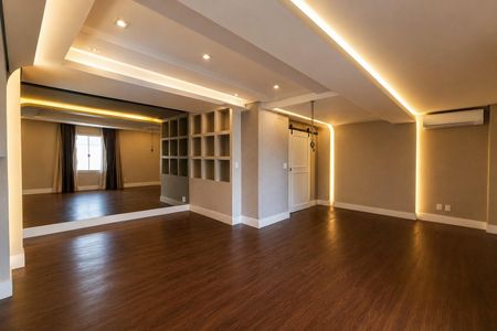 Apartamento para alugar com 530m², 4 quartos e 3 vagas Apartamento para alugar com 530m², 4 quartos e 3 vagasDormitório - Suíte 2