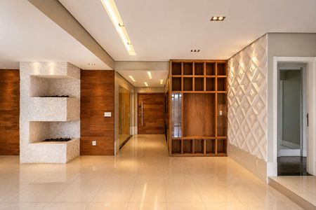 Apartamento para alugar com 530m², 4 quartos e 3 vagas Apartamento para alugar com 530m², 4 quartos e 3 vagasSala - Lareira