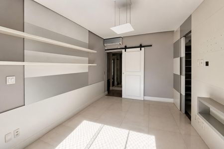 Apartamento para alugar com 530m², 4 quartos e 3 vagas Apartamento para alugar com 530m², 4 quartos e 3 vagasDormitório - Suíte 1