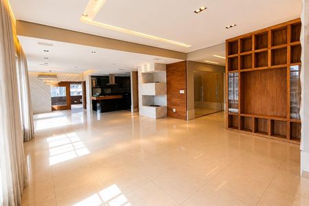 Apartamento para alugar com 530m², 4 quartos e 3 vagas Apartamento para alugar com 530m², 4 quartos e 3 vagasSala