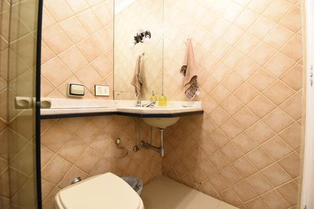 Casa à venda com 415m², 3 quartos e 4 vagasBanheiro da Área gourmet