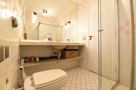 Casa à venda com 415m², 3 quartos e 4 vagasBanheiro da Suíte 3