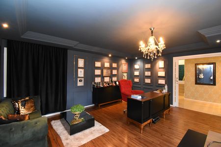 Casa à venda com 415m², 3 quartos e 4 vagasEscritório