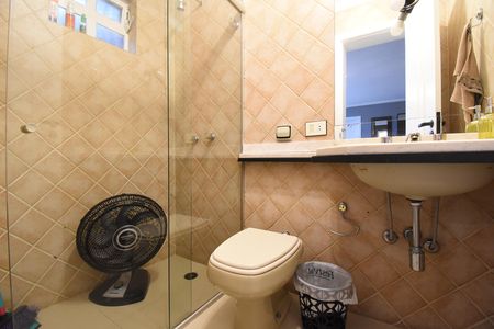 Casa à venda com 415m², 3 quartos e 4 vagasBanheiro da Área gourmet