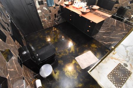 Casa à venda com 415m², 3 quartos e 4 vagasBanheiro da Suíte