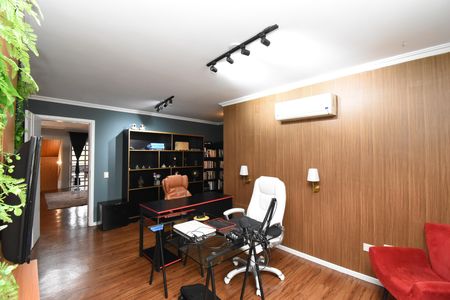 Casa à venda com 415m², 3 quartos e 4 vagasSuíte 2