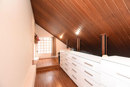 Casa à venda com 415m², 3 quartos e 4 vagasCloset da Suíte
