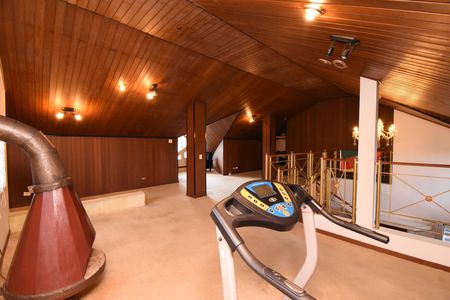 Casa à venda com 415m², 3 quartos e 4 vagasÁtico