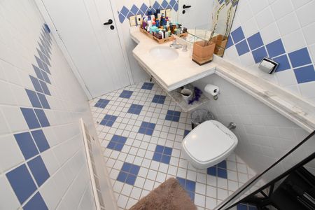 Casa à venda com 415m², 3 quartos e 4 vagasBanheiro da Suíte 2