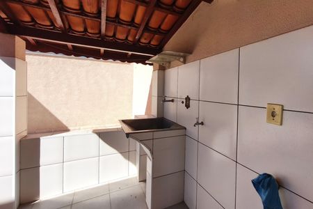 Casa para alugar com 98m², 2 quartos e 1 vaga Casa para alugar com 98m², 2 quartos e 1 vagaÁrea de Serviço