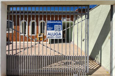Casa para alugar com 98m², 2 quartos e 1 vaga Casa para alugar com 98m², 2 quartos e 1 vagaPLACA INSTALADA NA FACHADA