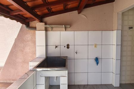 Casa para alugar com 98m², 2 quartos e 1 vaga Casa para alugar com 98m², 2 quartos e 1 vagaÁrea de Serviço