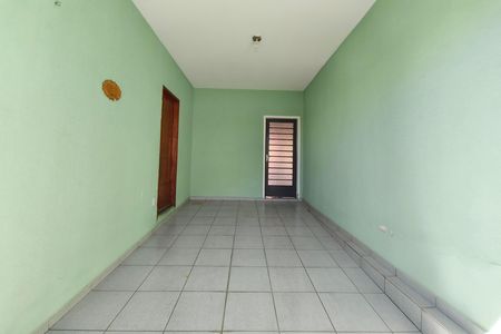Casa para alugar com 98m², 2 quartos e 1 vaga Casa para alugar com 98m², 2 quartos e 1 vagaGaragem