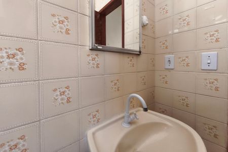 Casa para alugar com 98m², 2 quartos e 1 vaga Casa para alugar com 98m², 2 quartos e 1 vagaBanheiro