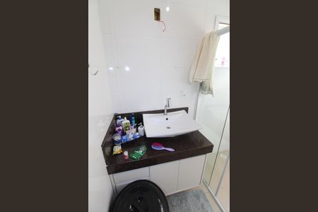 Casa de condomínio para alugar com 285m², 3 quartos e 4 vagasBanheiro da Suíte 3