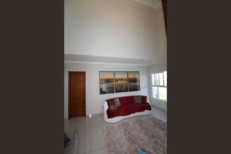 Casa de condomínio para alugar com 285m², 3 quartos e 4 vagasSala 1