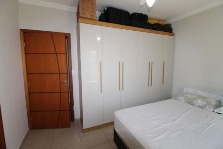 Casa de condomínio para alugar com 285m², 3 quartos e 4 vagasSuíte 2