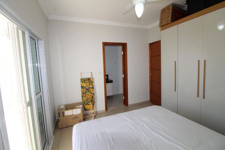 Casa de condomínio para alugar com 285m², 3 quartos e 4 vagasSuíte 2