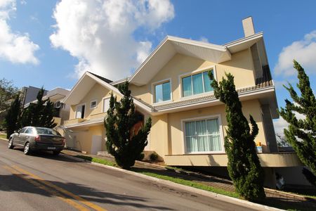 Casa de condomínio para alugar com 285m², 3 quartos e 4 vagasFachada