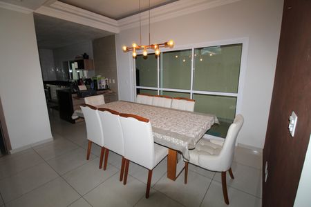 Casa de condomínio para alugar com 285m², 3 quartos e 4 vagasSala 3