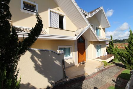 Casa de condomínio para alugar com 285m², 3 quartos e 4 vagasFachada