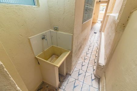 Casa para alugar com 65m², 2 quartos e 1 vaga