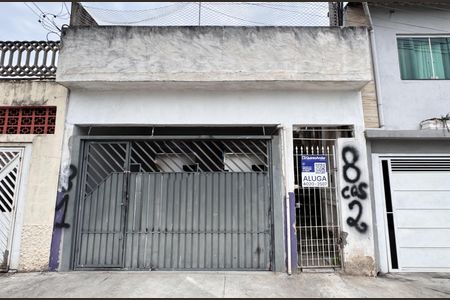 Casa para alugar com 48m², 2 quartos e sem vaga Casa para alugar com 48m², 2 quartos e sem vagaFachada